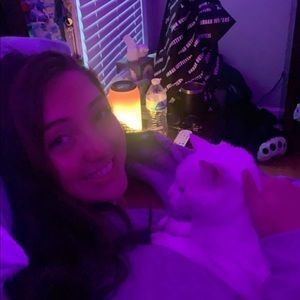 Meet your Posher, Anna